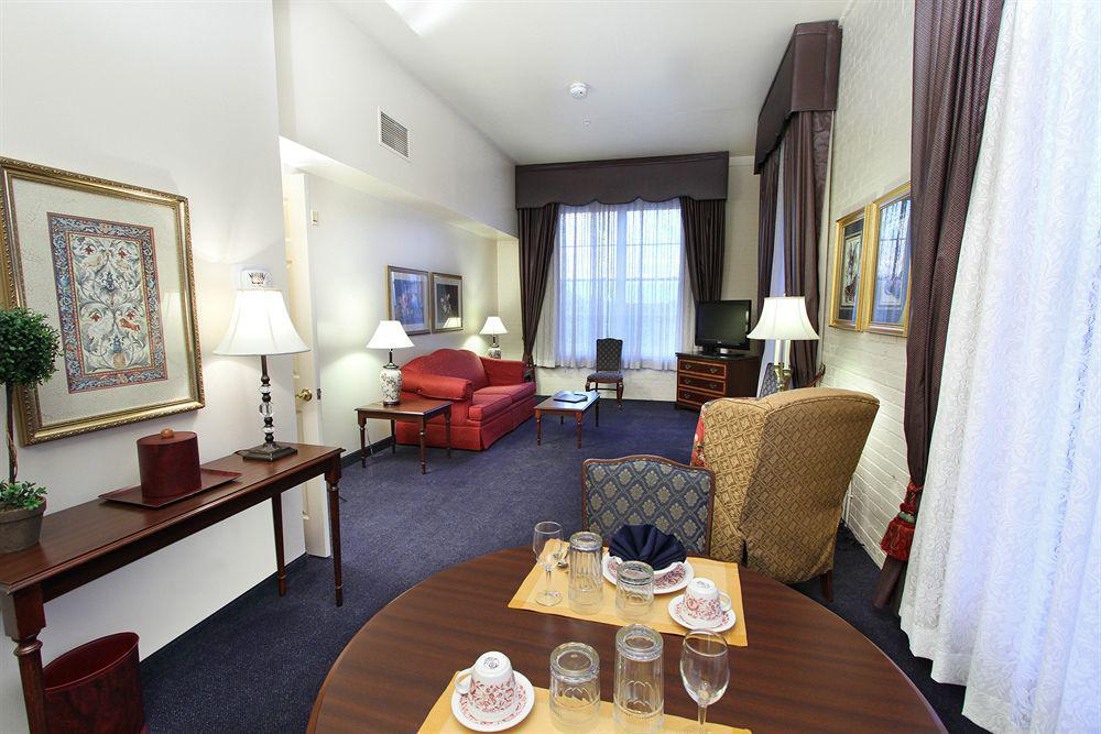 At Old Town Hotel 3*
