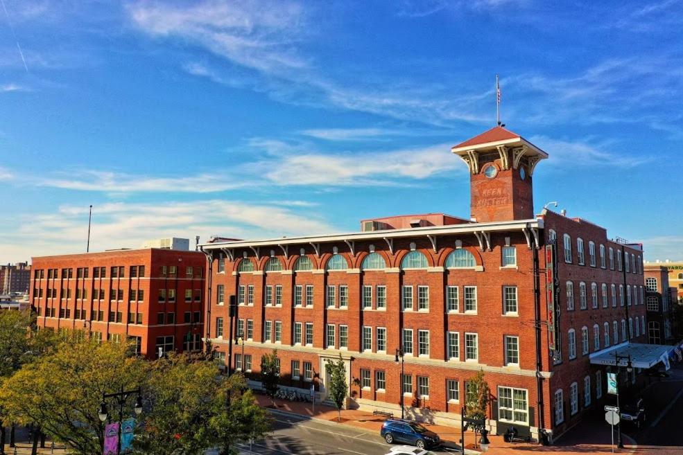 At Old Town 3* Wichita